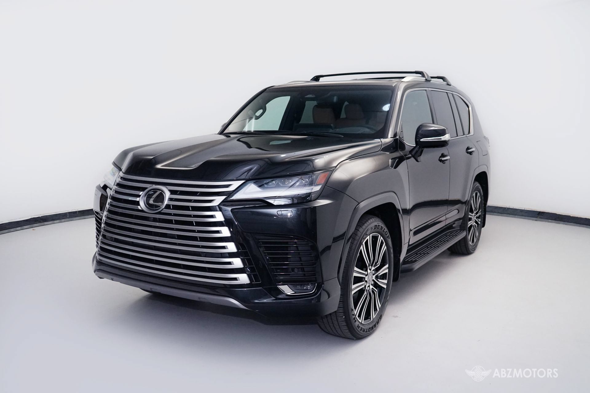 Used 2026 Lexus LX 600 4WD w/ Luxury Package image 2