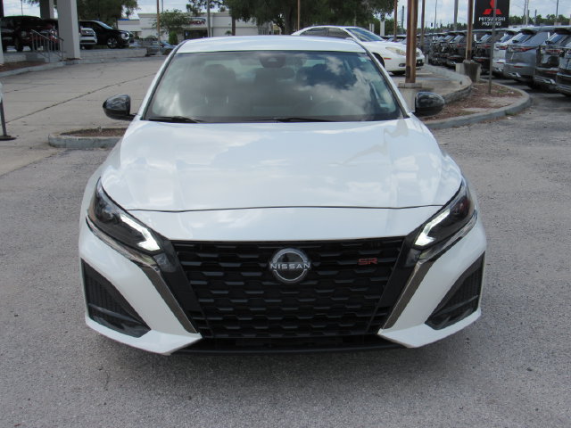Used 2024 Nissan Altima 2.5 SR FWD image 7
