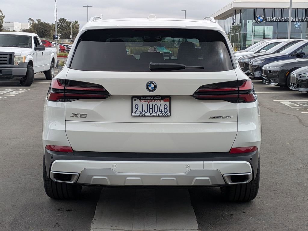 Certified 2024 BMW X5 xDrive50e w/ Premium Package image 8