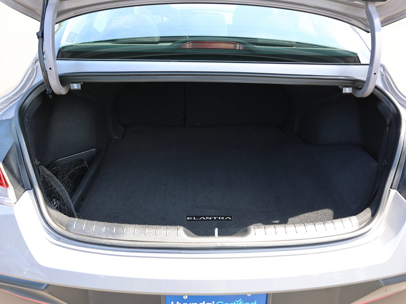 Certified 2025 Hyundai Elantra SEL FWD image 11