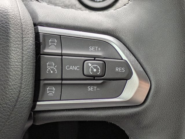 Used 2023 Jeep Compass Latitude w/ Sun and Sound Group AWD/4WD image 28