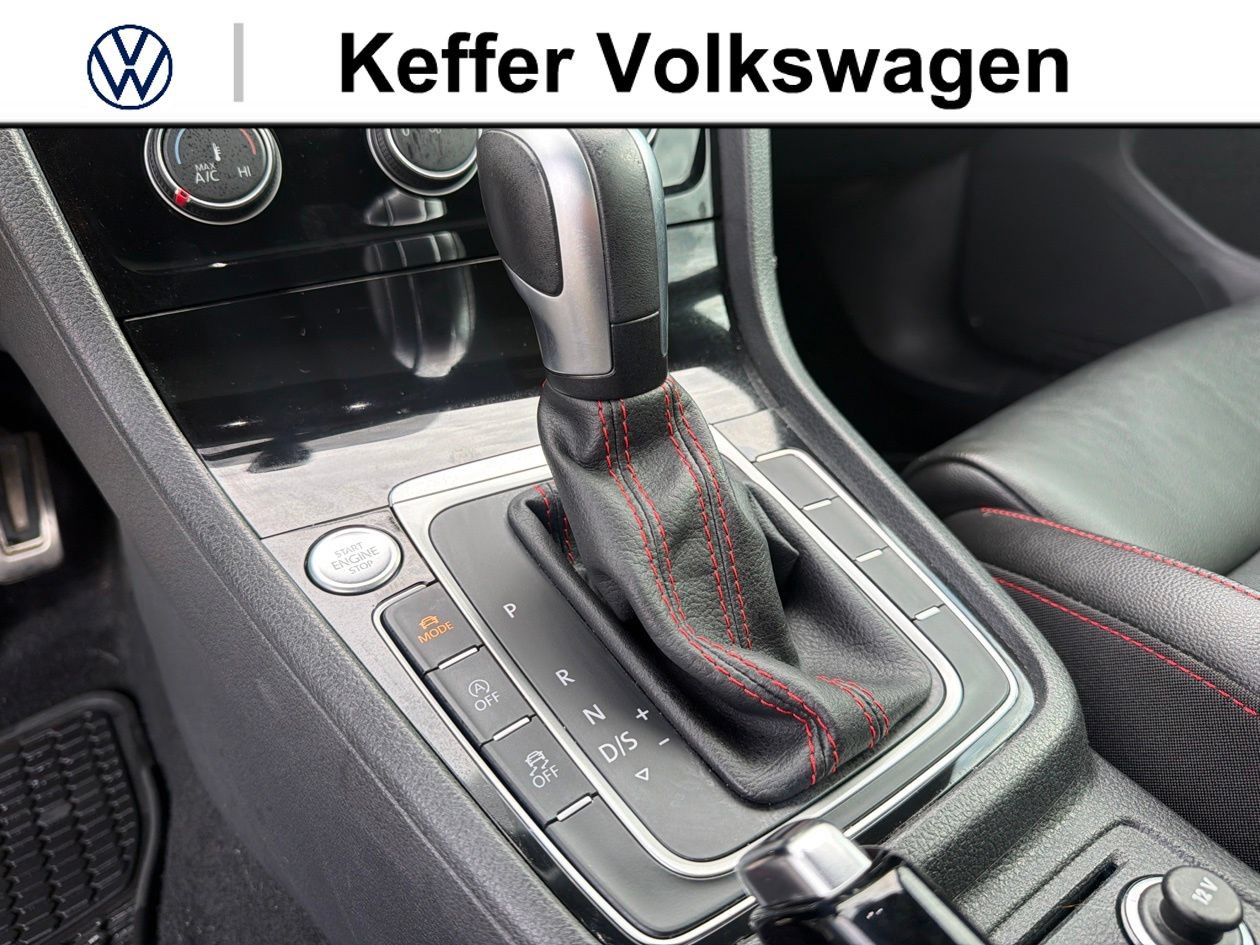 Used 2020 Volkswagen GTI SE FWD image 21