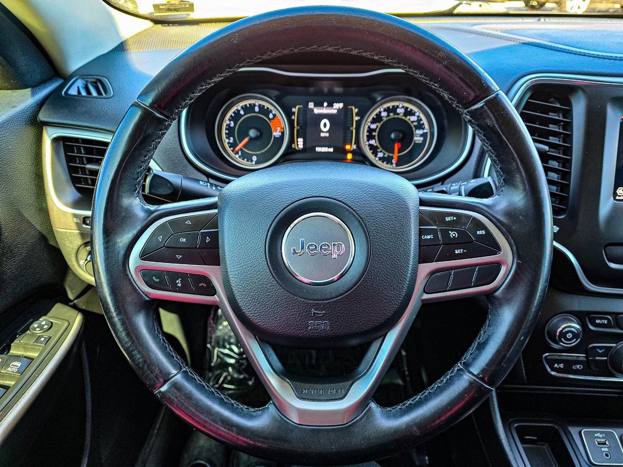 Used 2019 Jeep Cherokee Latitude Plus image 26