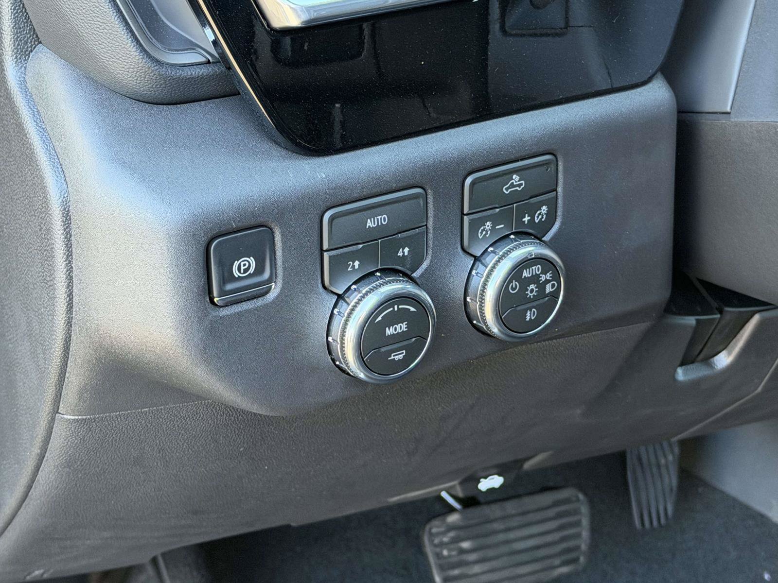 New 2026 GMC Sierra 1500 Elevation AWD/4WD image 18