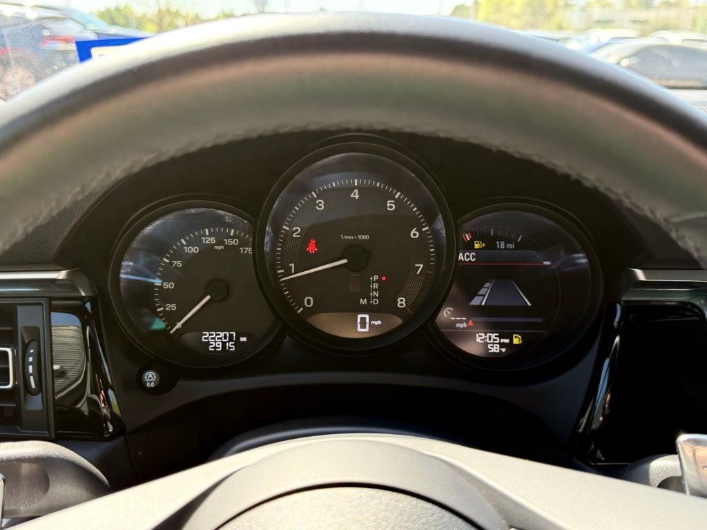Used 2023 Porsche Macan Base image 17