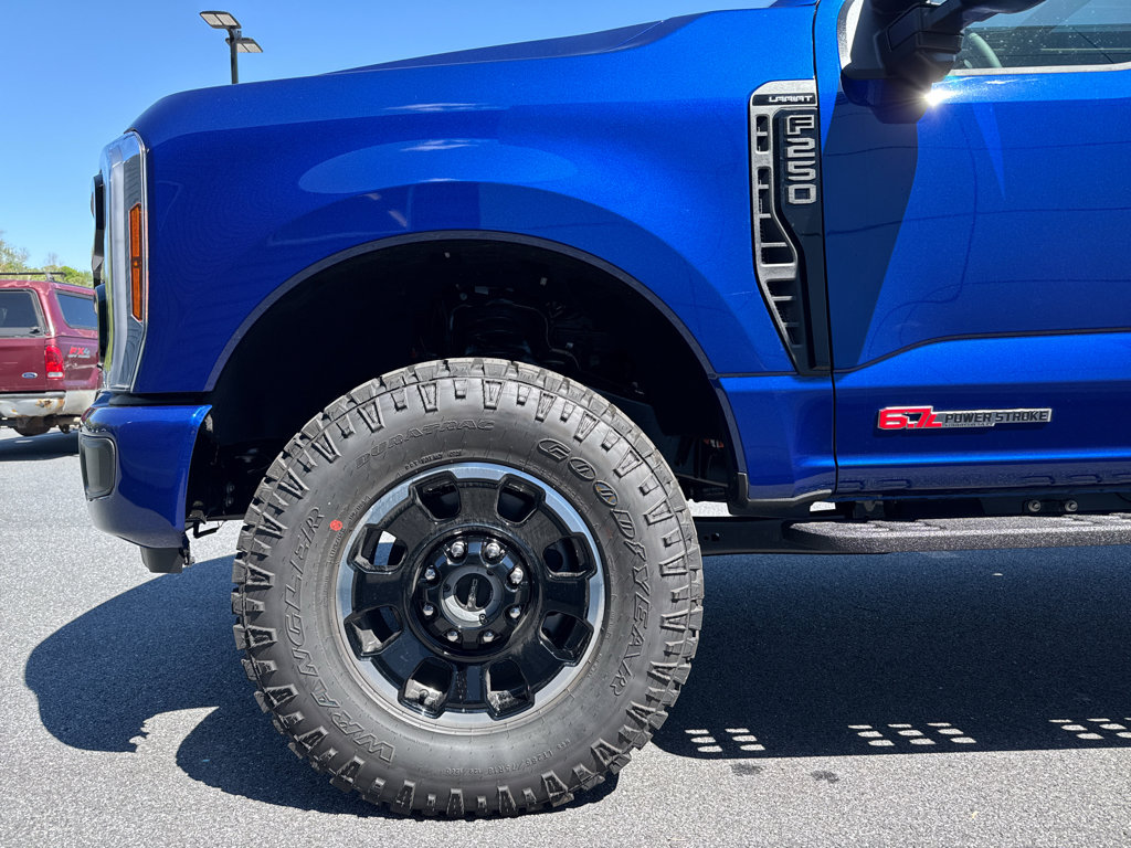 New 2026 Ford F250 4x4 Crew Cab Super Duty image 18