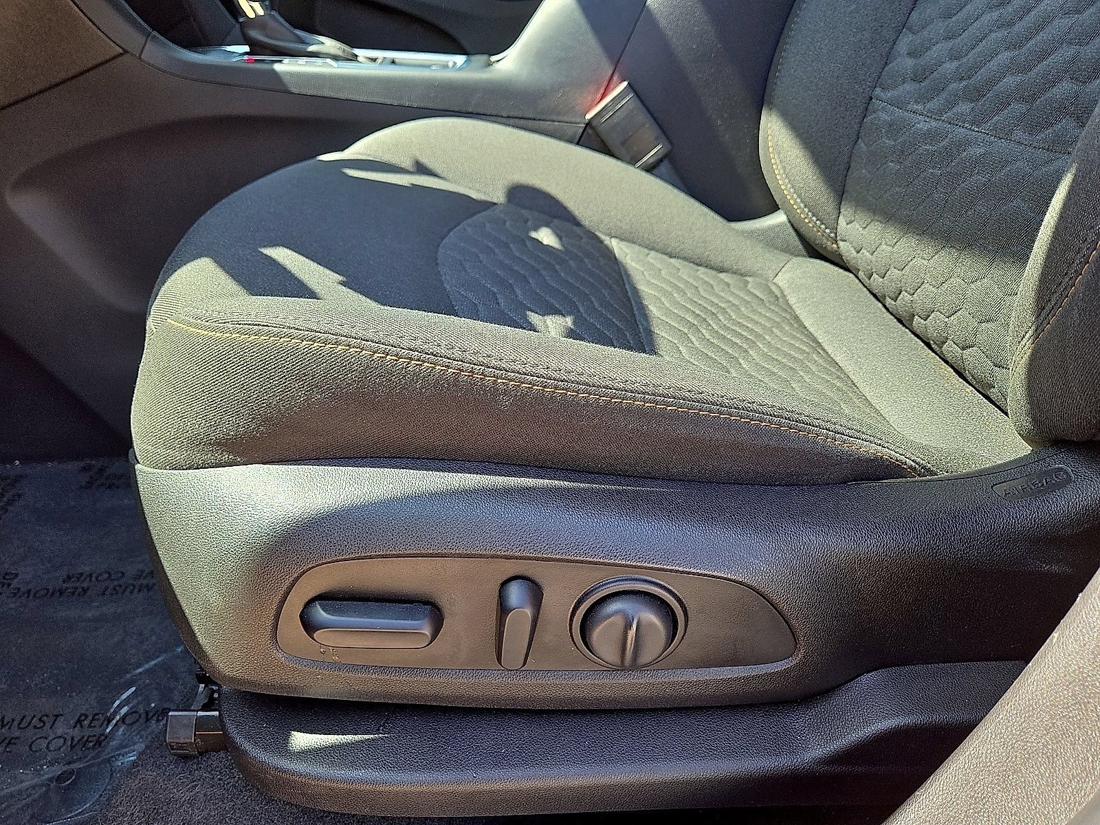 Used 2019 Chevrolet Equinox LT FWD image 24