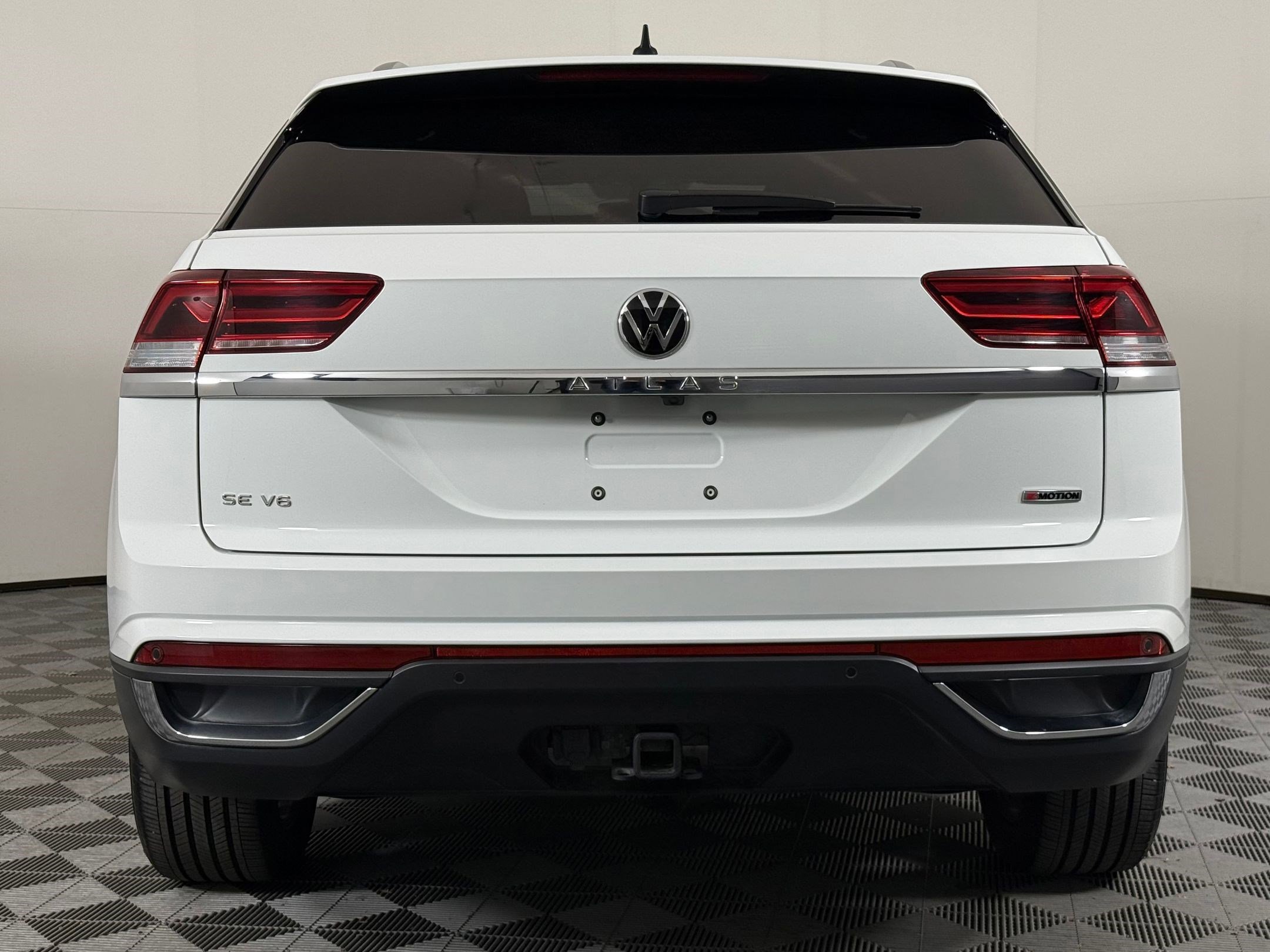 Used 2022 Volkswagen Atlas Cross Sport SE image 8