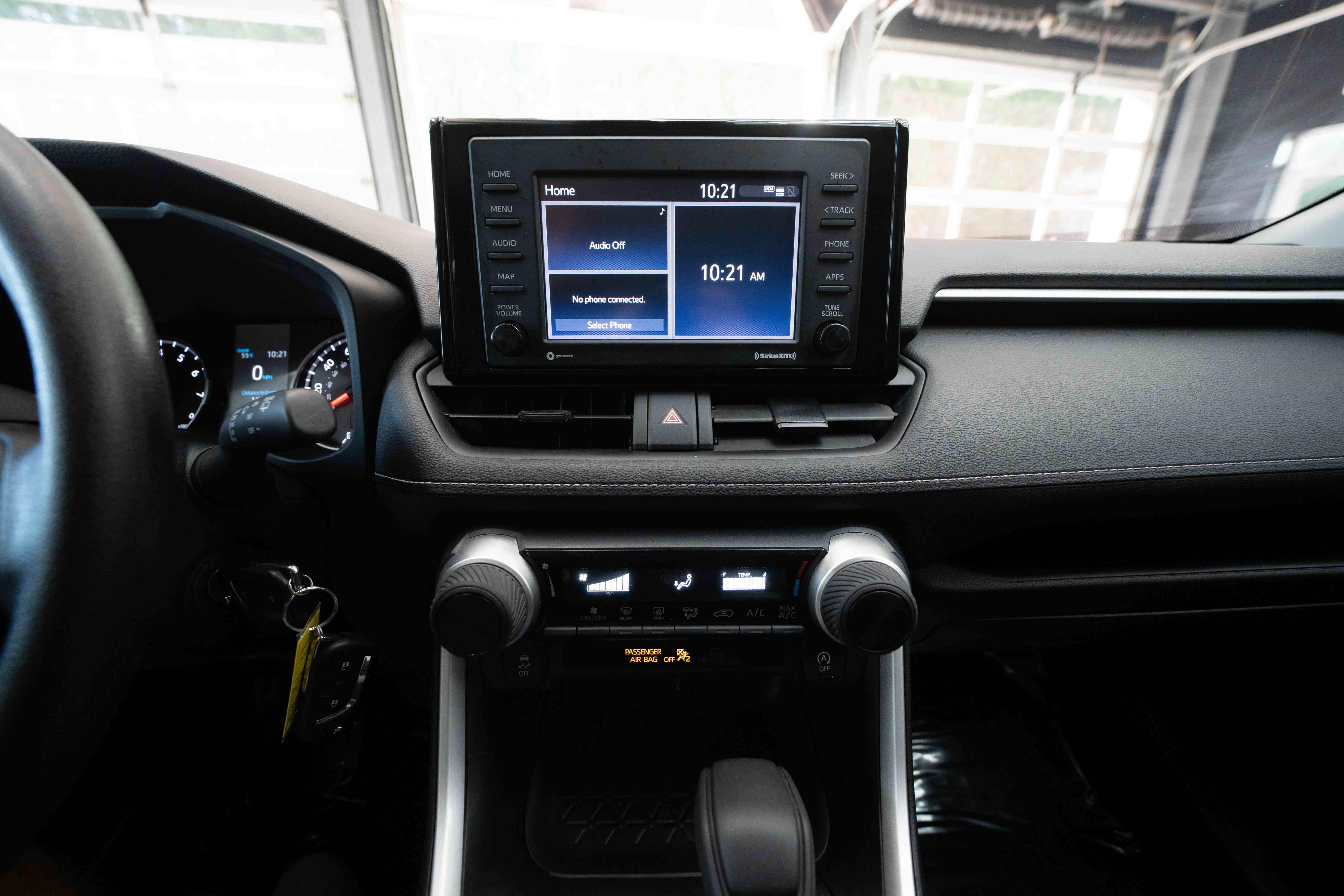 Used 2022 Toyota RAV4 LE AWD/4WD image 17