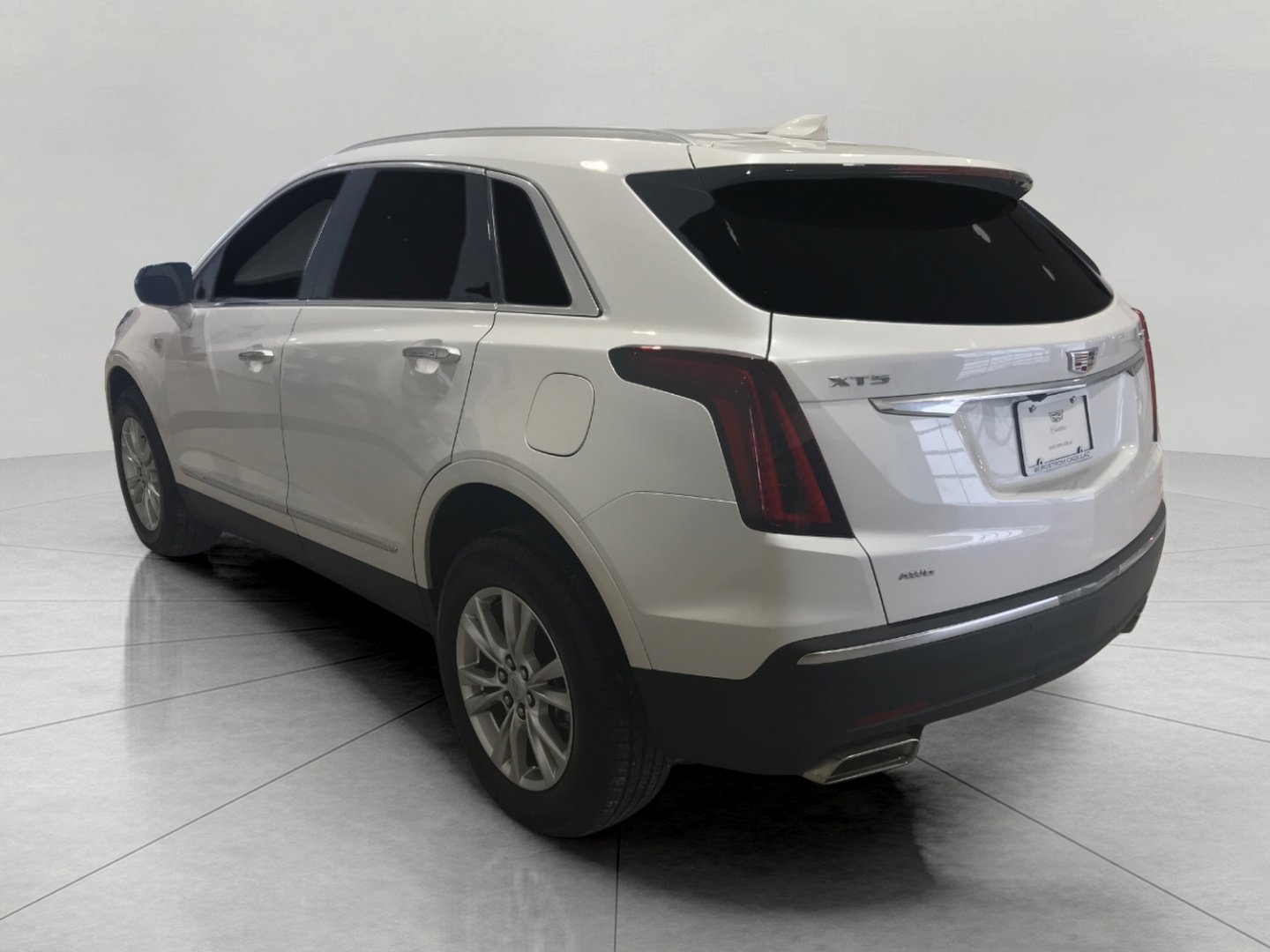 Certified 2025 Cadillac XT5 Luxury w/ LPO, Floor Liner Package image 7