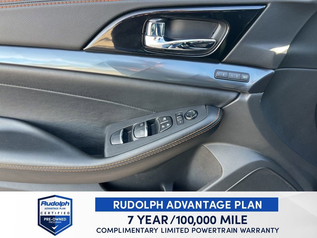 Used 2021 Nissan Maxima SR w/ Sport Mat Group image 18