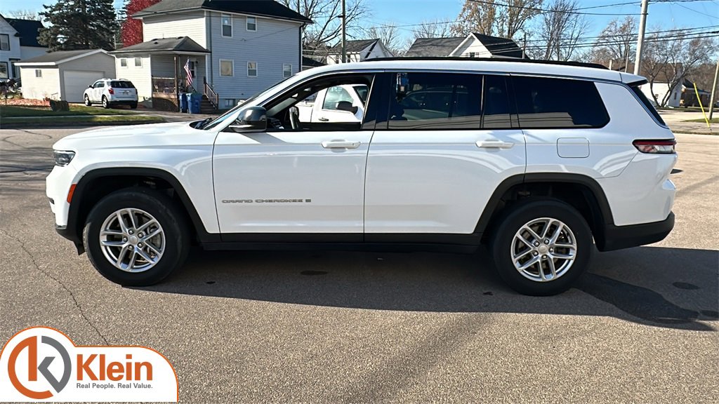 Used 2024 Jeep Grand Cherokee L Laredo w/ Luxury Tech Group I image 4
