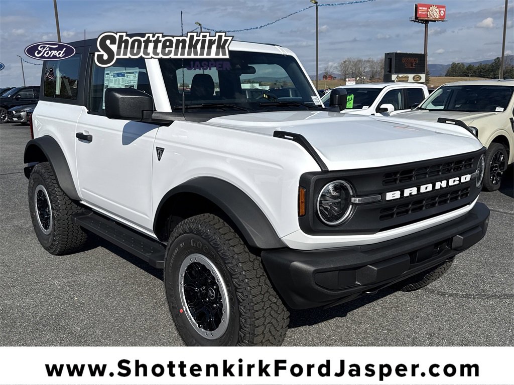 New 2025 Ford Bronco Base w/ Sasquatch Package