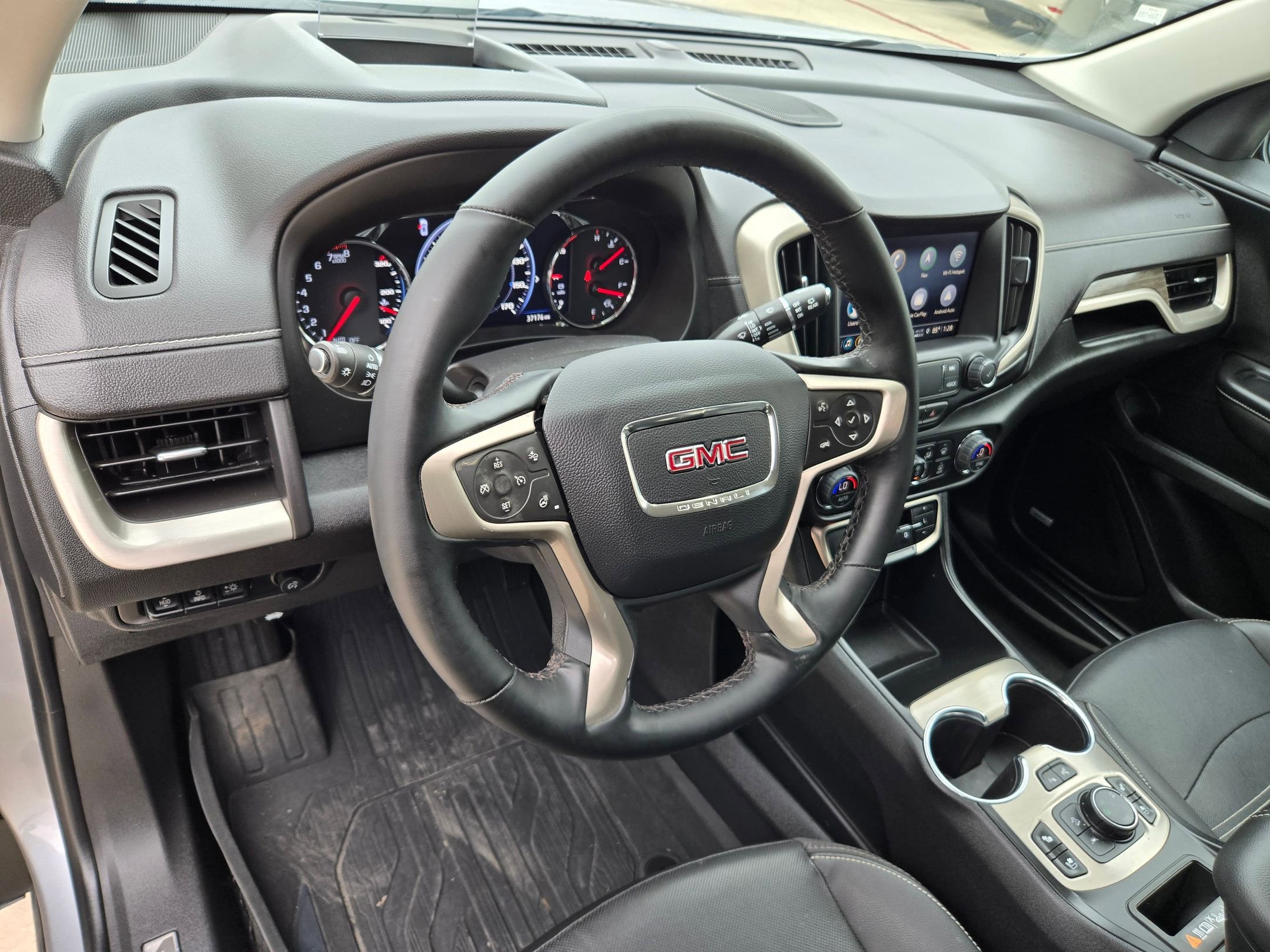 Certified 2023 GMC Terrain Denali w/ Denali Premium Package AWD/4WD image 10