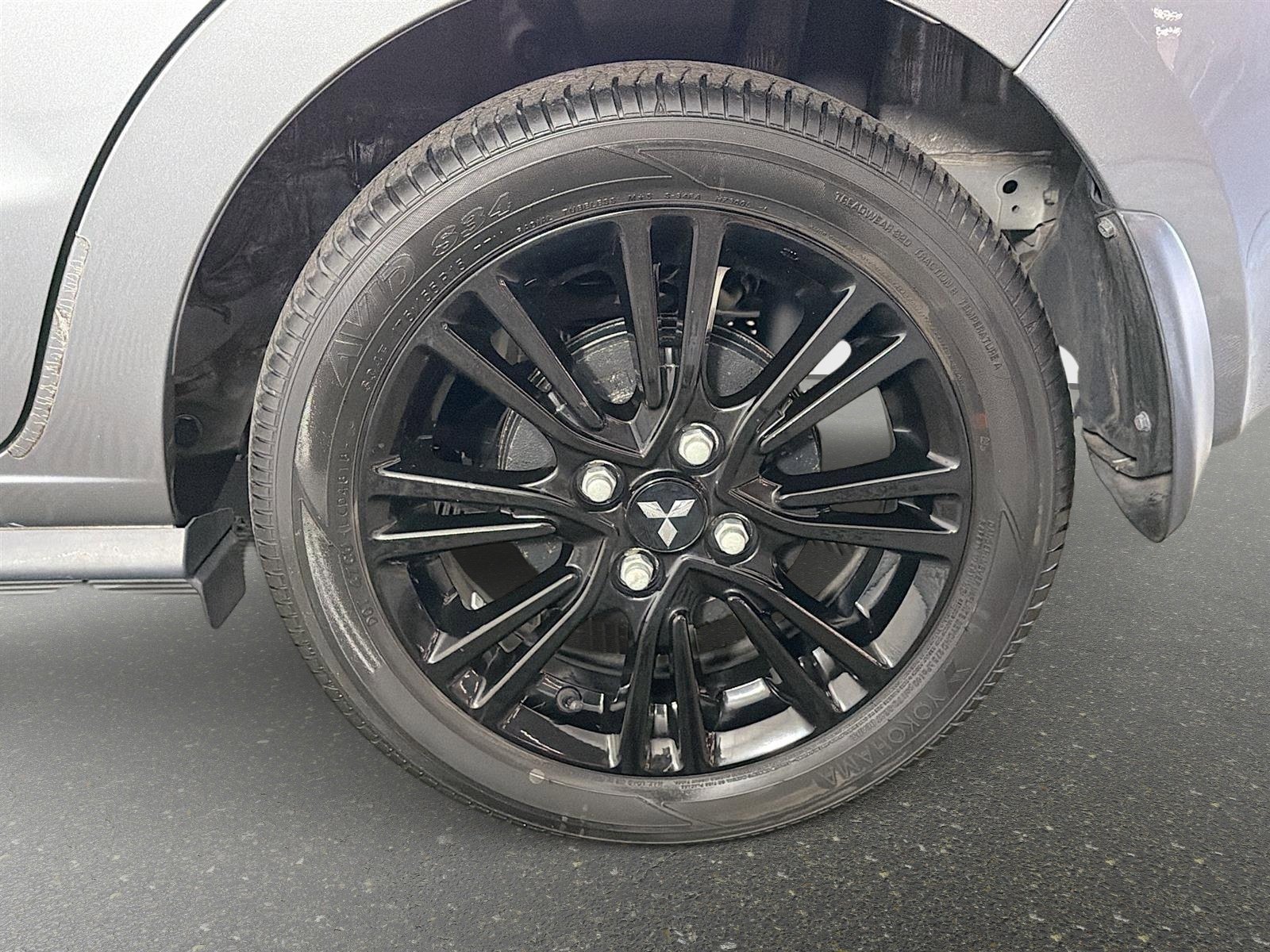 Used 2019 Mitsubishi Mirage LE image 27