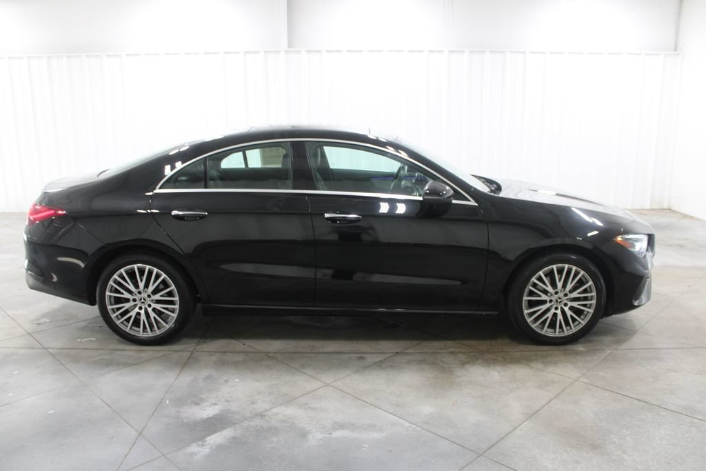 Used 2025 Mercedes-Benz CLA 250 image 11