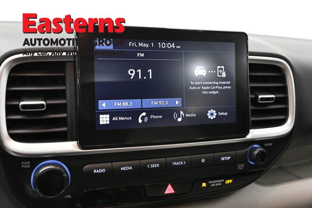 Used 2025 Hyundai Venue SEL FWD image 19
