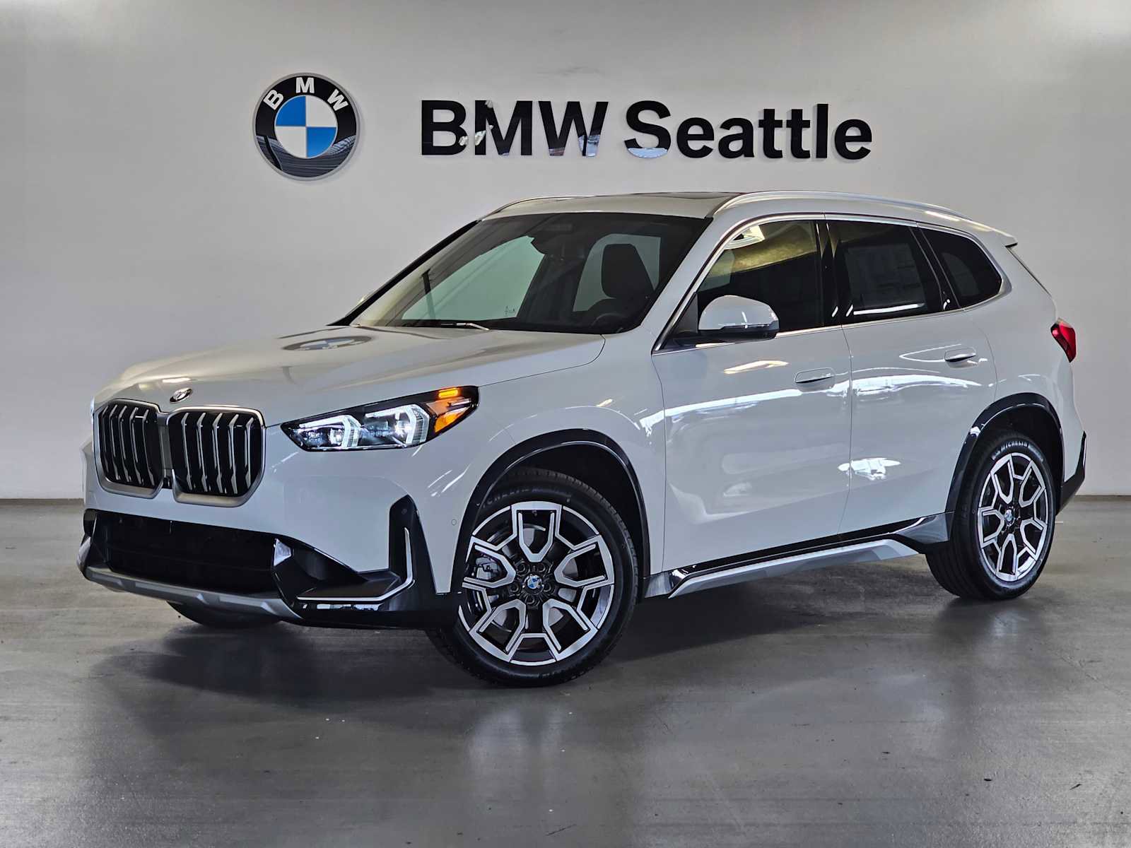 New 2026 BMW X1 xDrive28i w/ Technology Package image 1