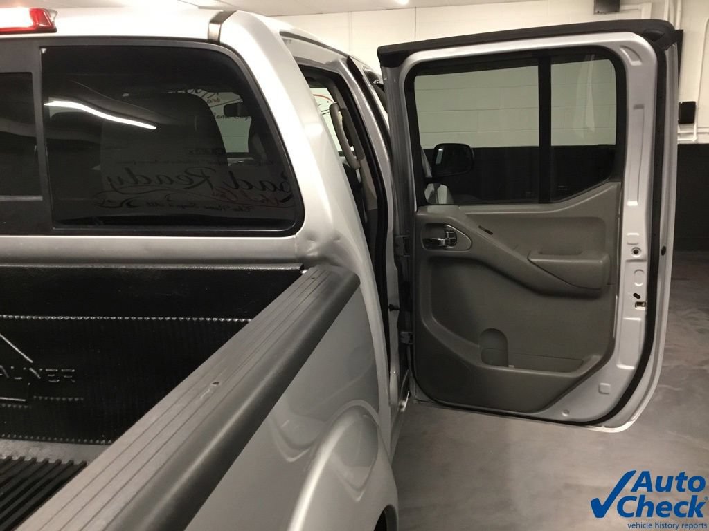 Used 2015 Nissan Frontier SV AWD/4WD image 33