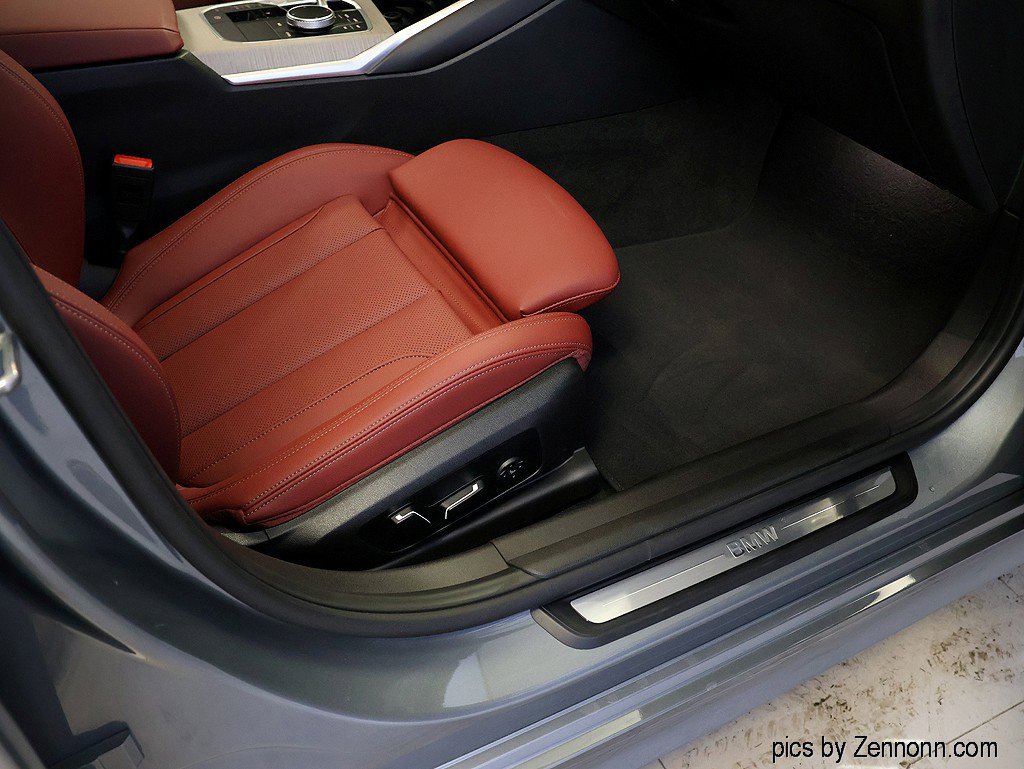 Certified 2025 BMW 330i xDrive Sedan image 36