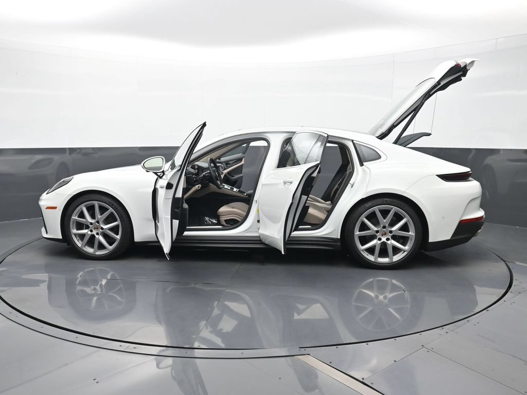 Certified 2026 Porsche Panamera w/ Premium Package RWD image 29