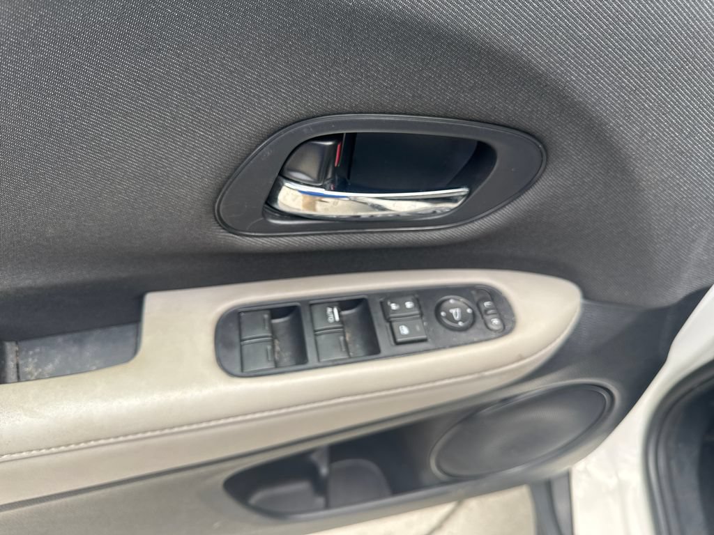 Used 2020 Honda HR-V LX image 14