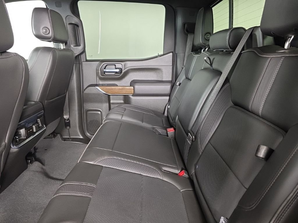 Used 2022 Chevrolet Silverado 1500 High Country image 32