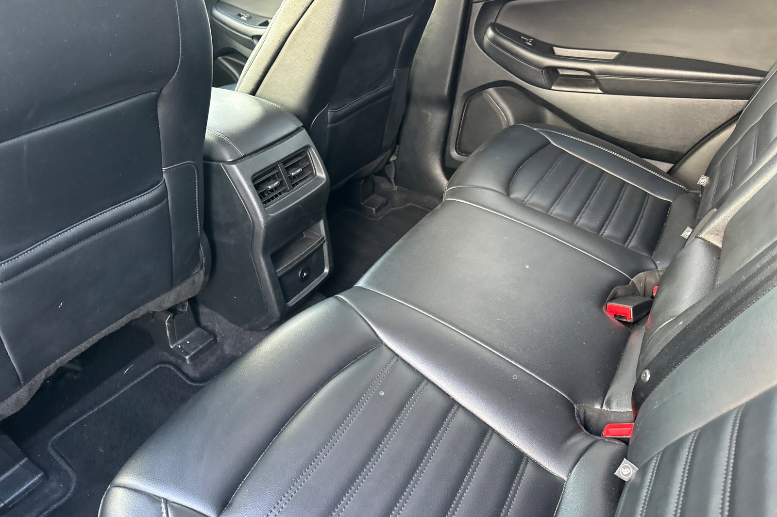 Used 2023 Ford Edge SEL image 12