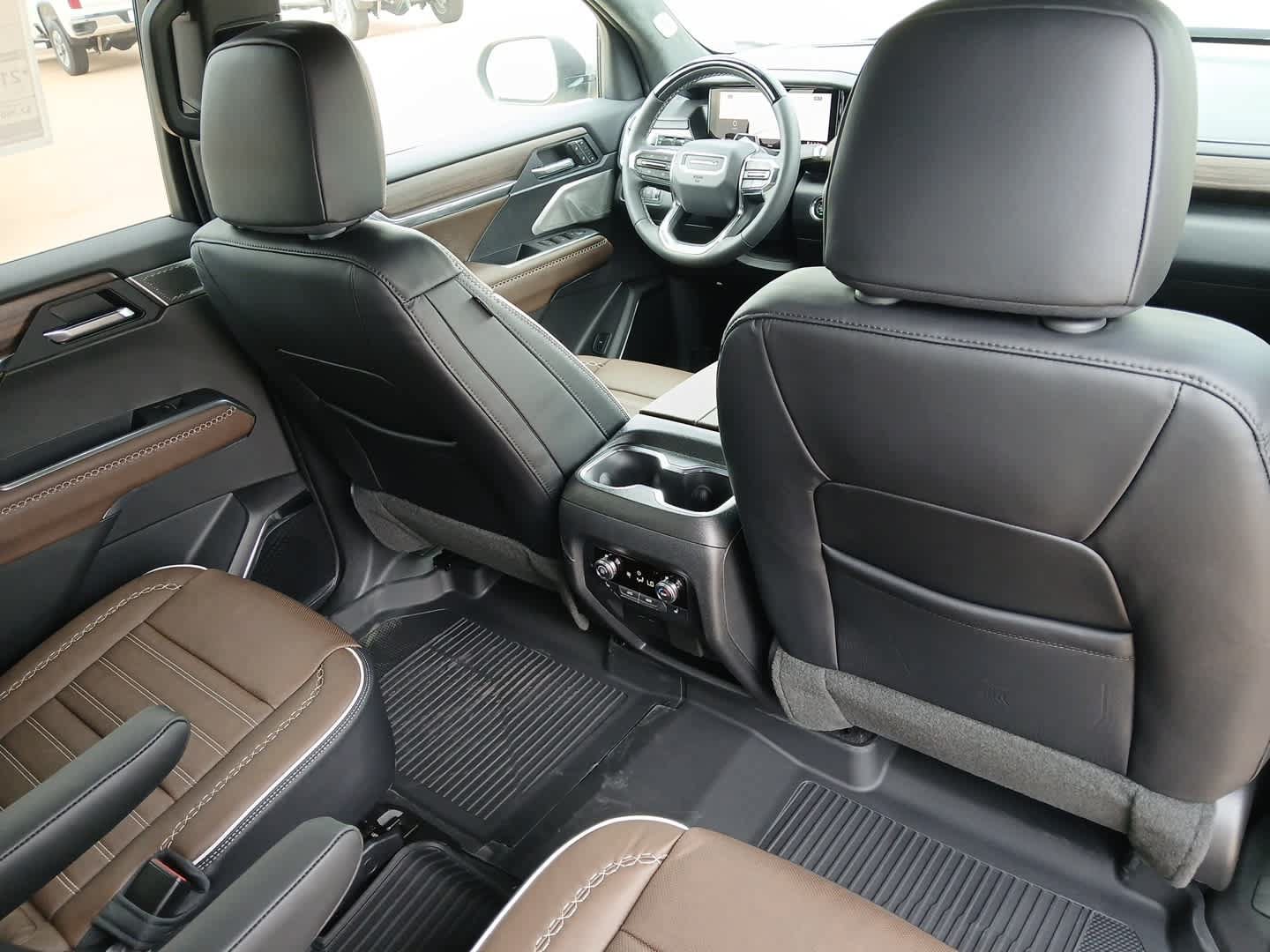 New 2026 GMC Acadia Denali Ultimate w/ LPO, Floor Liner Package AWD/4WD image 63