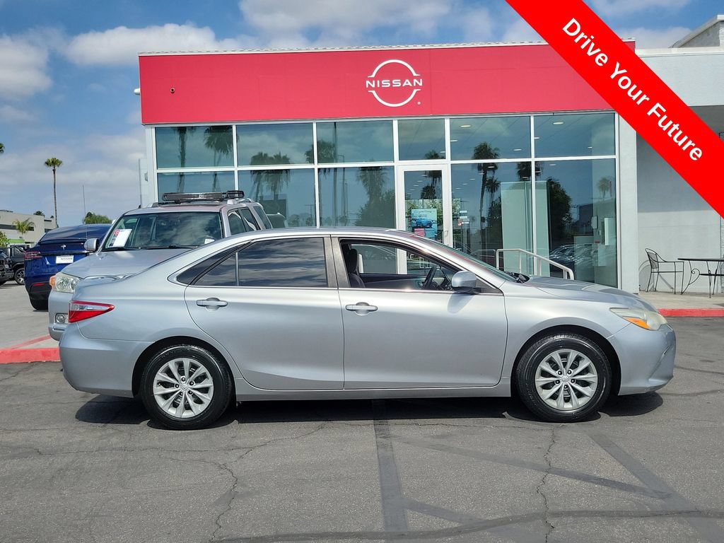 Used 2017 Toyota Camry LE FWD image 30