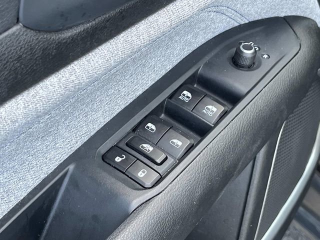 Used 2025 Jeep Compass Latitude AWD/4WD image 25
