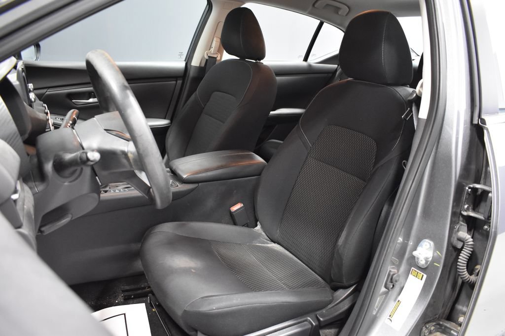Certified 2023 Nissan Sentra S FWD image 5