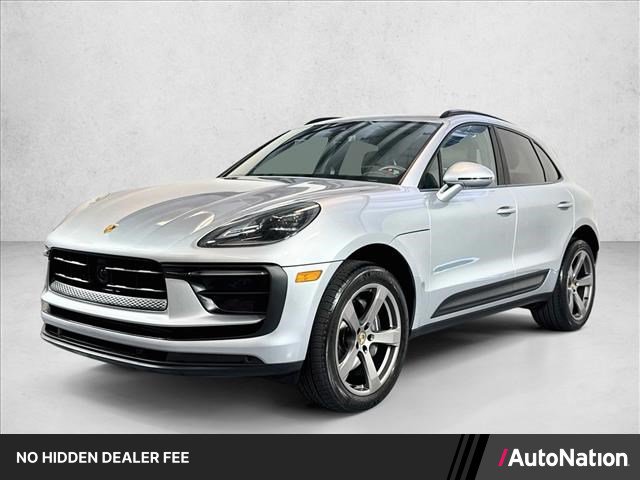 Certified 2025 Porsche Macan Turbo AWD/4WD image 1