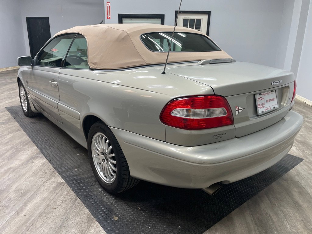 Used 2004 Volvo C70 HT image 9