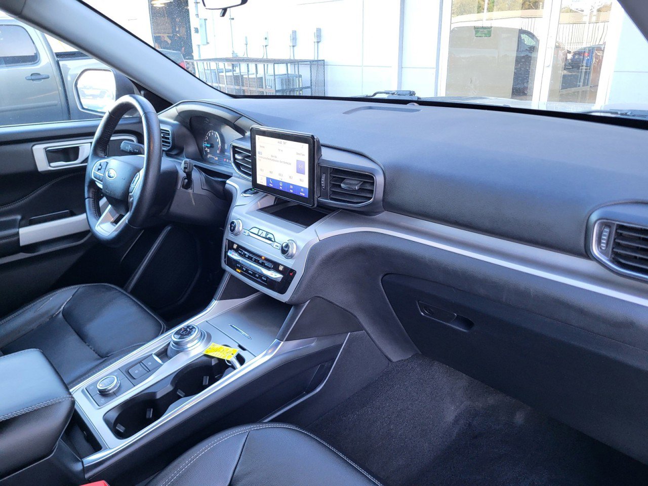 Used 2021 Ford Explorer XLT w/ Equipment Group 202A image 19