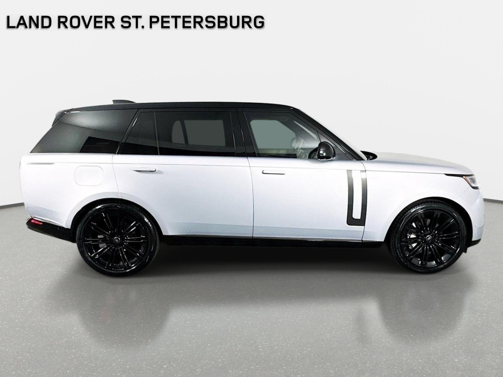 Used 2023 Land Rover Range Rover Long Wheelbase SE AWD/4WD image 4