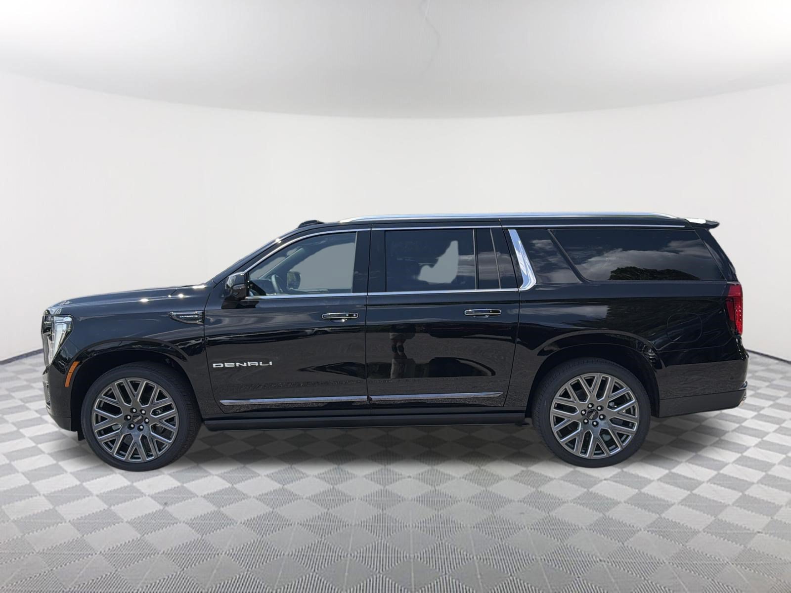 New 2026 GMC Yukon XL Denali Ultimate AWD/4WD image 9