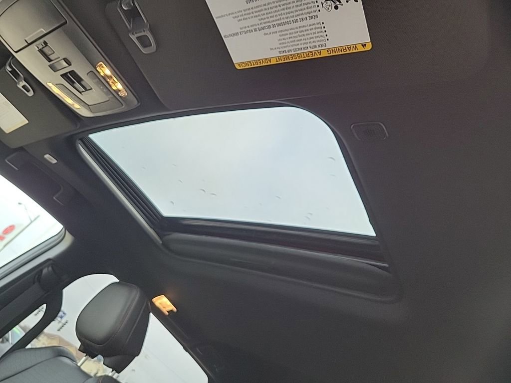 Used 2025 Toyota Sienna XSE image 11