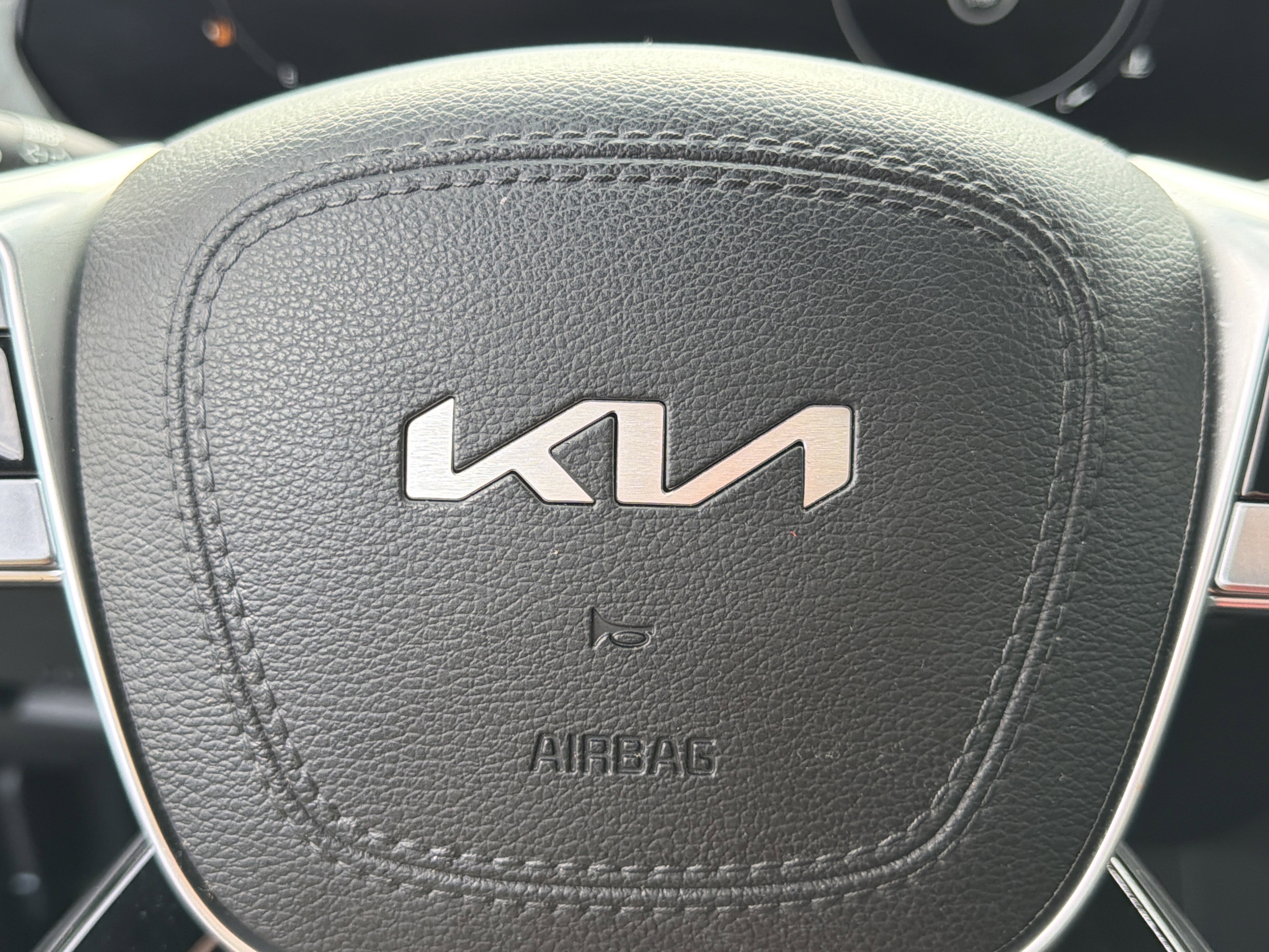 Used 2023 Kia Telluride SX Prestige image 25