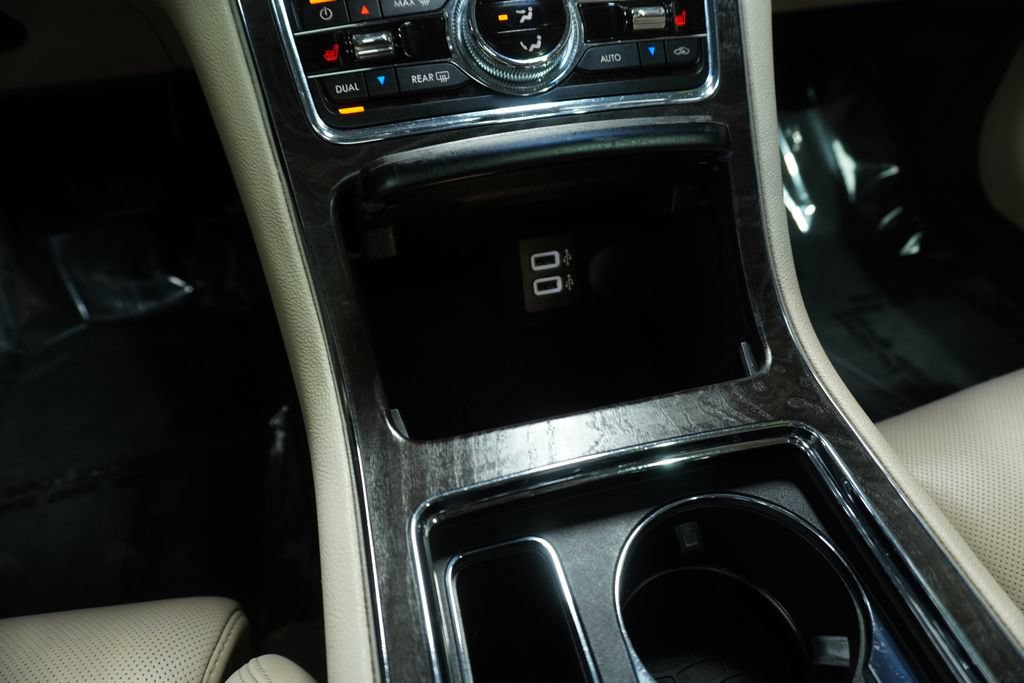 Used 2017 Lincoln Continental Select FWD image 20