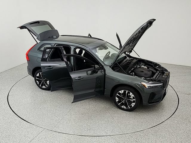 New 2026 Volvo XC60 T8 Plus w/ Protection Package Premier AWD/4WD image 38