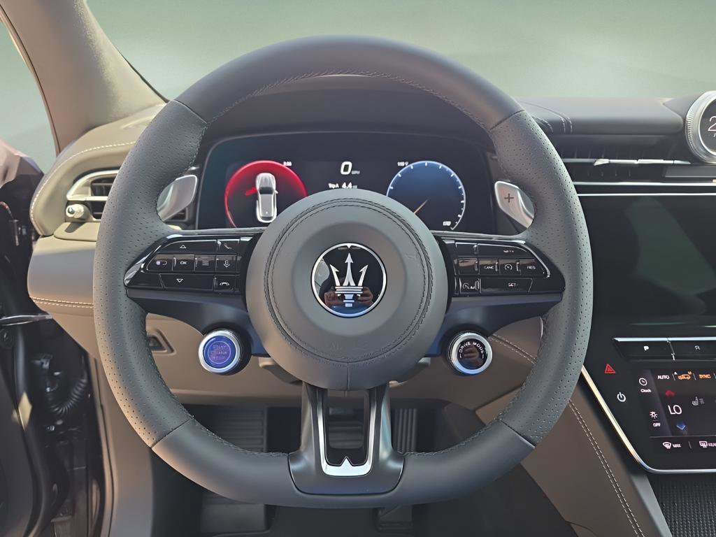 New 2025 Maserati Grecale Modena AWD/4WD image 20
