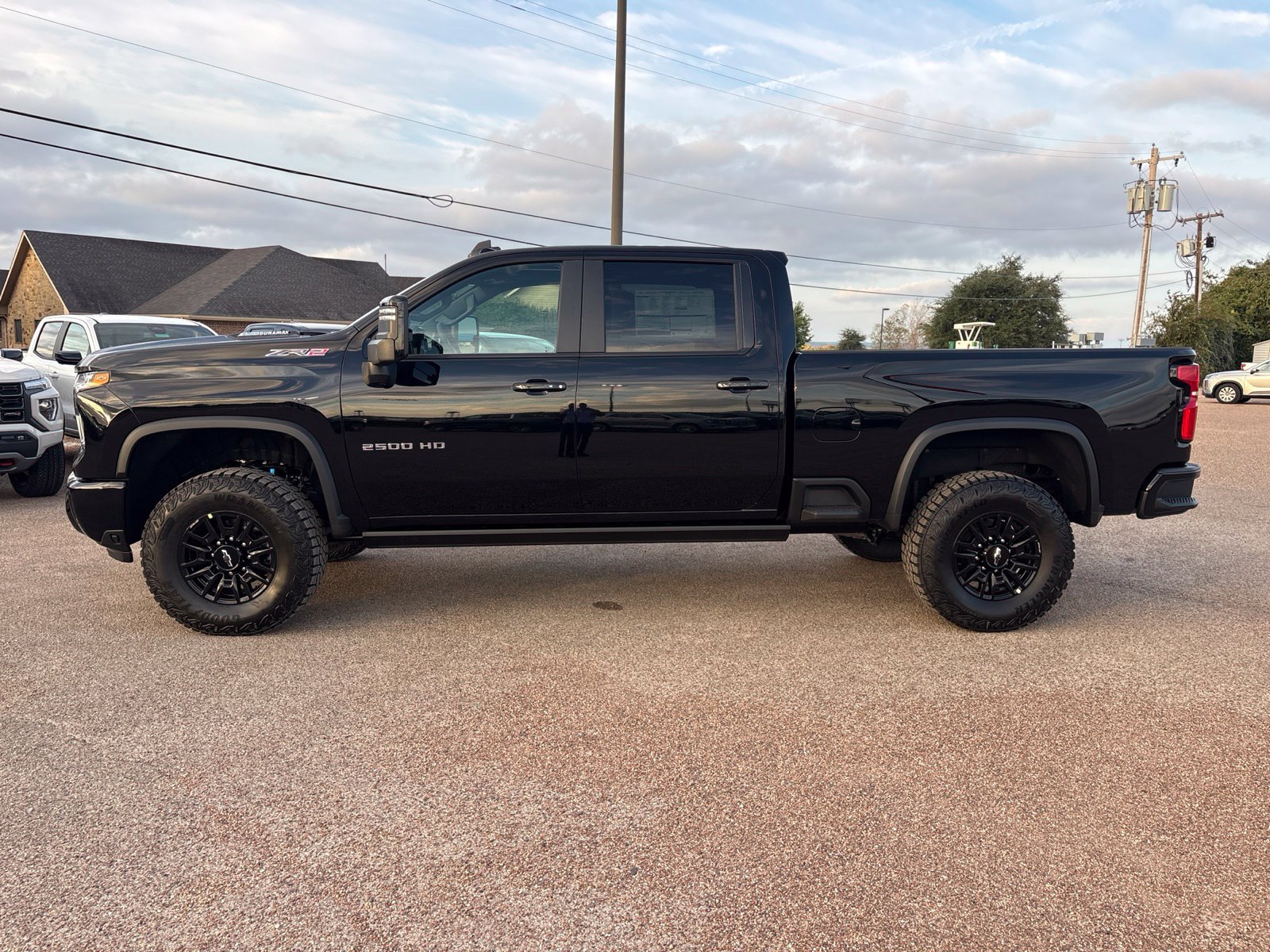 New 2026 Chevrolet Silverado 2500 ZR2 AWD/4WD image 2