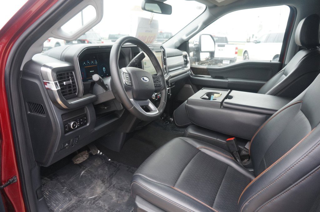 Used 2025 Ford F250 Lariat AWD/4WD image 9