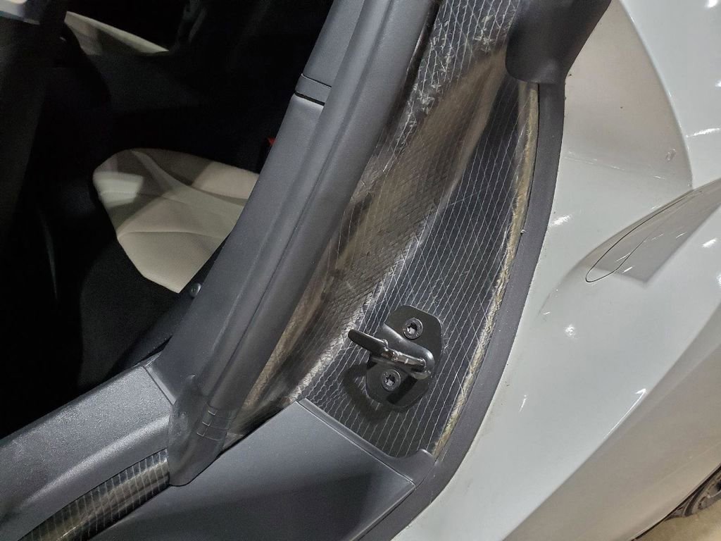 Used 2016 BMW i8 image 41