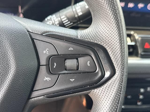 Used 2025 Chevrolet TrailBlazer LT AWD/4WD image 30