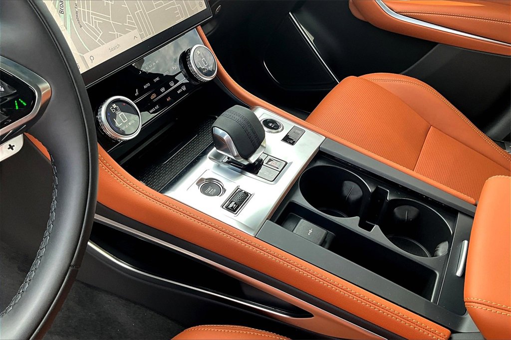 New 2026 Jaguar F-PACE R-Dynamic S image 8