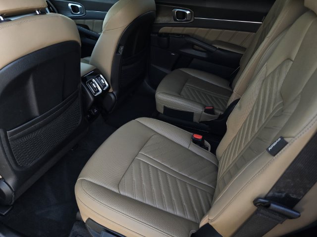 Used 2024 Kia Sorento SX Prestige w/ Olive Brown Leather Package AWD/4WD image 14