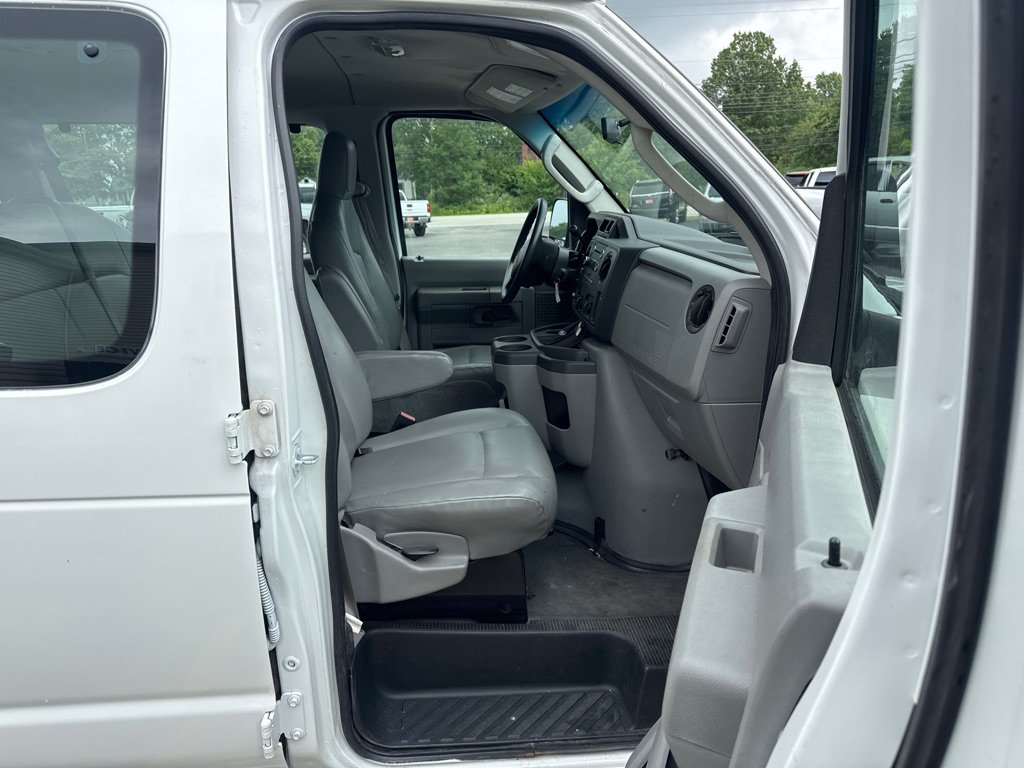 Used 2013 Ford E-350 and Econoline 350 XL RWD image 11