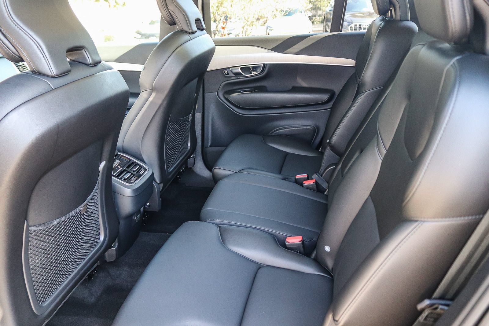 Used 2023 Volvo XC90 B5 Core w/ Protection Package Premier AWD/4WD image 19